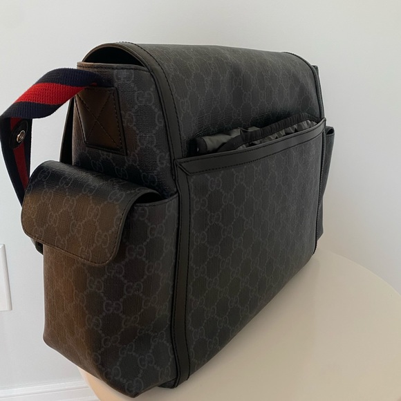 Gucci GG Supreme Diaper Bag - Picture 6 of 16